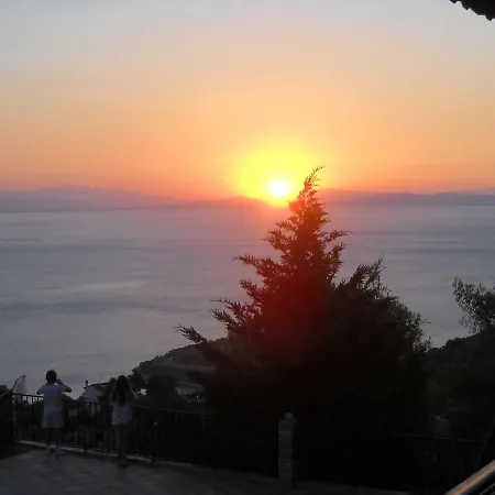 Seaview * Pefkali
